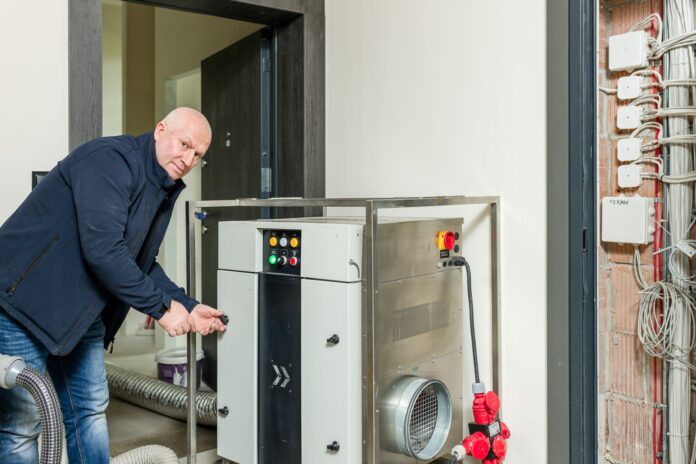 Dezynfekcja po zalaniu a alergie – jak chronić domowników przed reakcjami skórnymi i oddechowymi